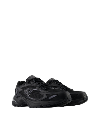 New Balance 725 Black ML725CB